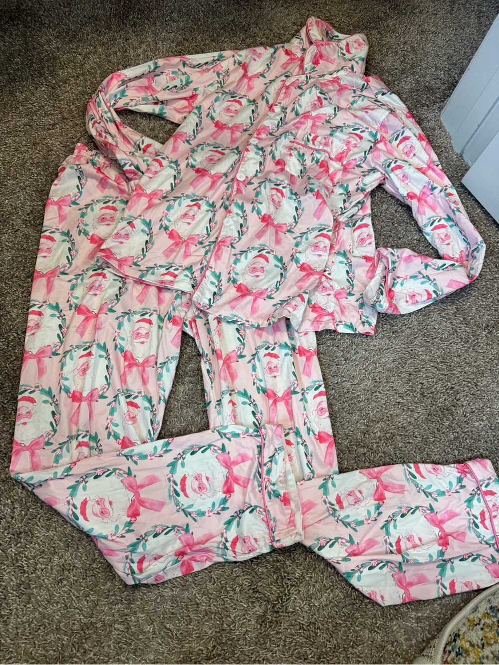 Women’s Pink Santa Bow Wreath Cotton Pajama Set